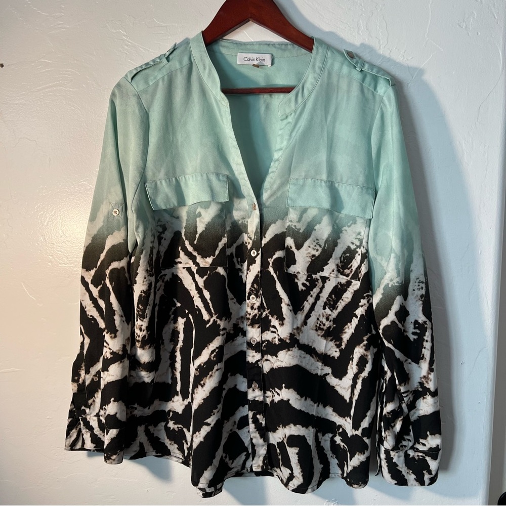 Calvin Klein Women's Animal Print Ombre Blouse Top Zebra Long Sleeve Size Large